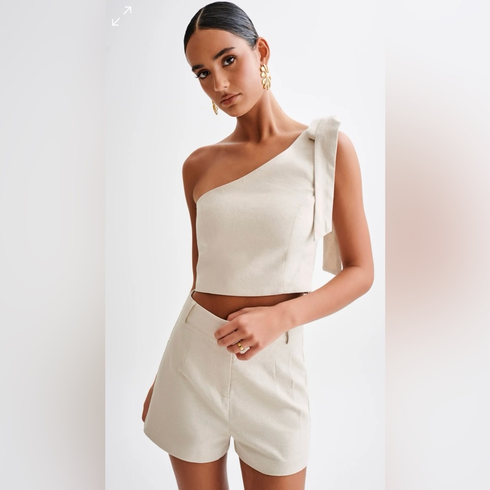 NWT** MESHKI-VENEZIA Linen One Shoulder Tie Top - Natural